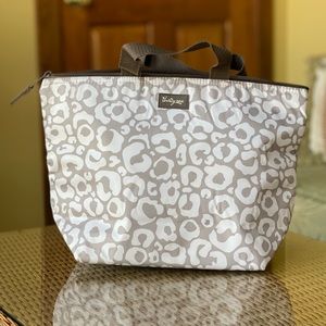 Grey cheetah print Thirty One lunch tote. Used a couple times. Great condition.